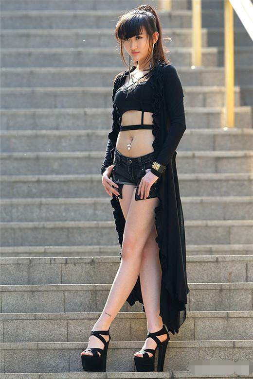 街拍：偶遇气质美女，被电到了