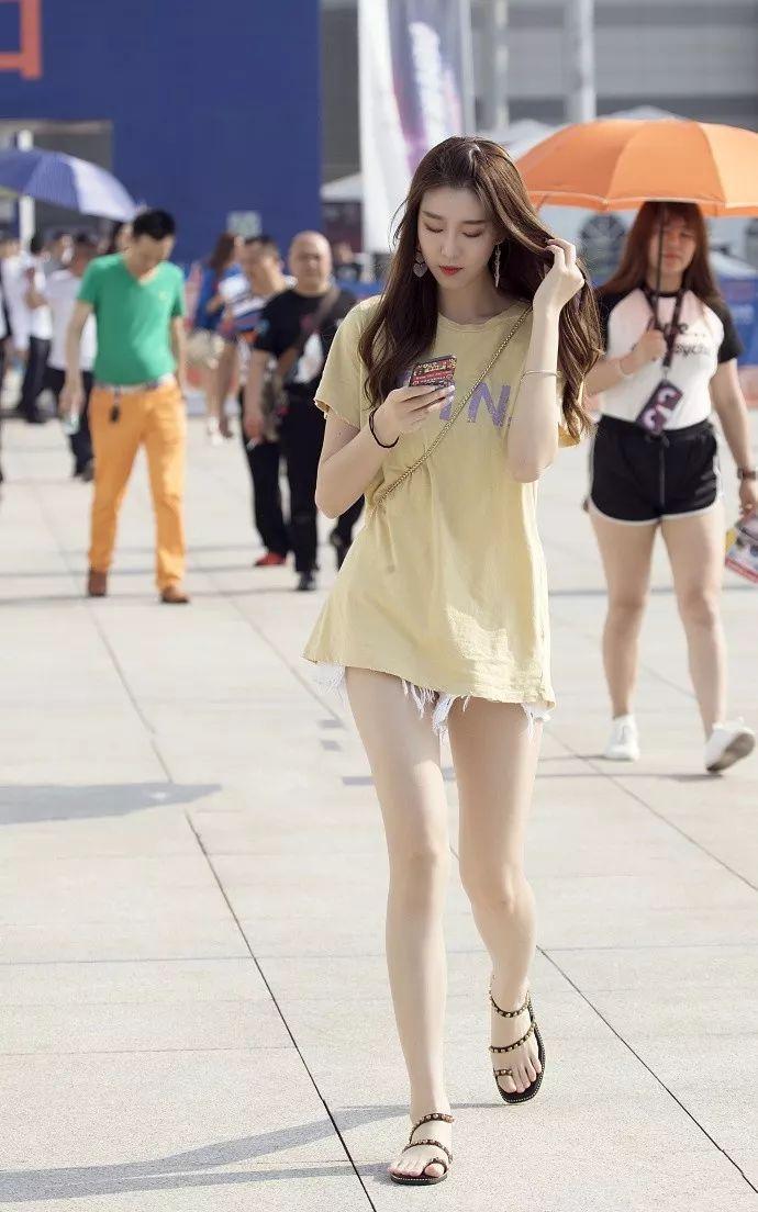 街拍：个个都是大美女，图五美若天仙！