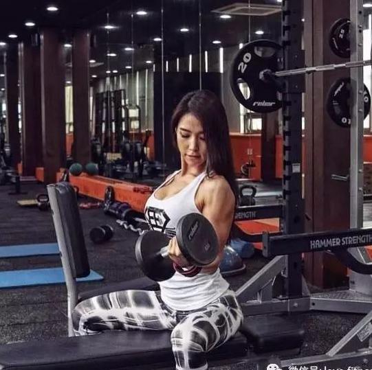 女生什么样的身材才叫好？这种天使面庞，魔鬼身材，最符合大众审