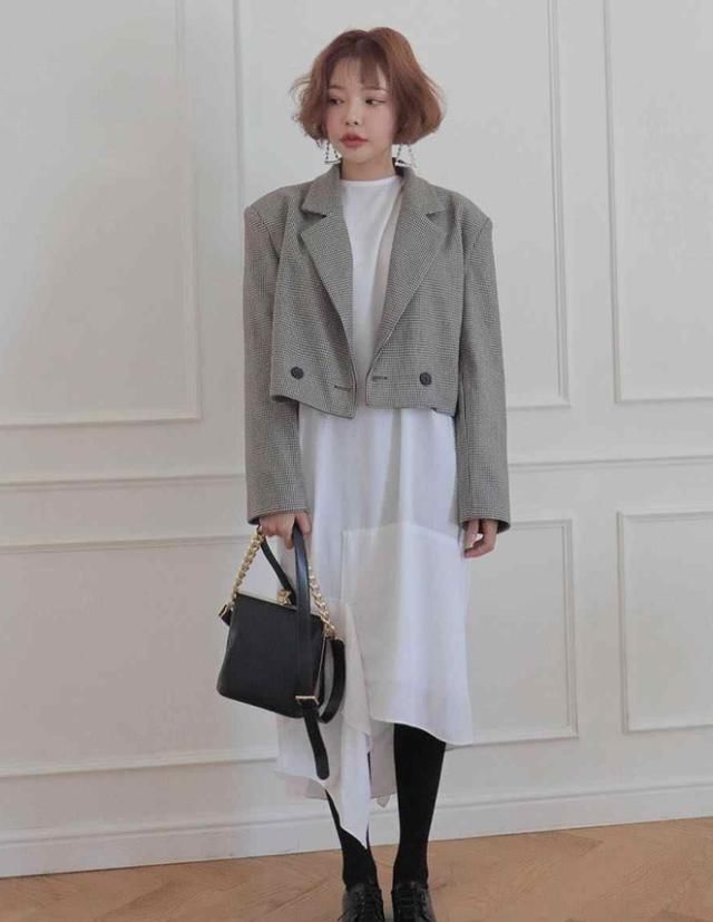  『高級』想不到20年的西服竟那样短？确实太高級了