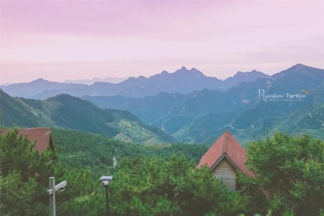 群山之巅寻一处森林乡居，京郊房山赏秋胜地推荐