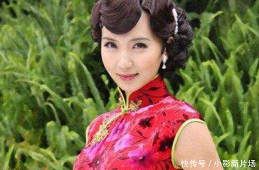 女星穿旗袍：杨颖高级，热巴成熟，范冰冰赘肉多，而她最一言难尽