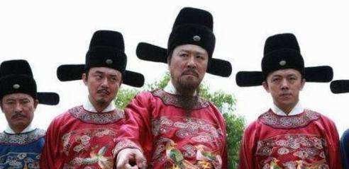 万历帝@奇葩宰相6年执政5年在辞职,皇帝更奇葩,面对123封辞呈一字不回