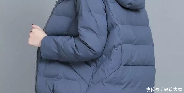  『女人』70后女人，若经济允许，过年建议买件这体面棉服，人见人夸漂亮