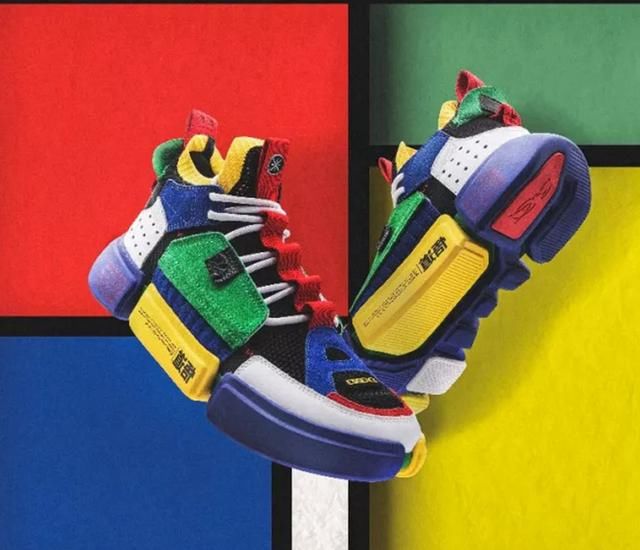 今年沾上 “它” 的球鞋都起飞了!有不少都涨了十多倍!