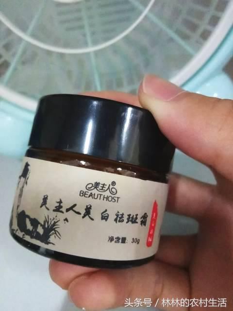 药店里老年斑的“死对头”，斑点瞬间如雨般掉落，刚上架就被抢光