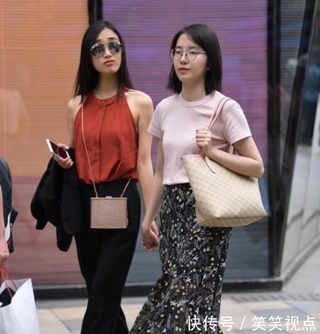 美女@青春又靓丽,展现女神气质!,美女街拍:曼妙身姿的小姐姐