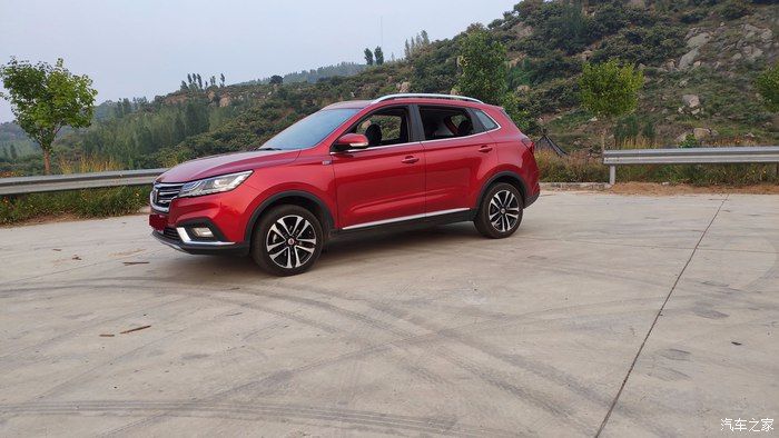 荣威RX3不喜欢跟团，更喜欢自己开车自驾游