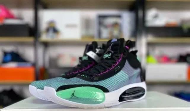#AJ34#AJ34和AJ32对比哪款实战好 为什么都喜欢AJ34