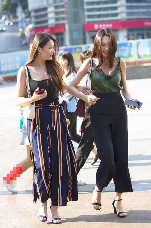  设计师：设计师咋想的，把吊带连衣裙剪开叉，身高172cm才驾驭得了吧？