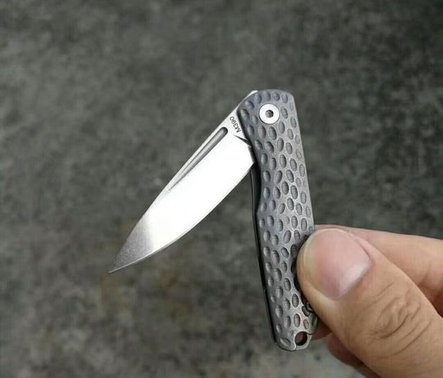 『鉴赏』「鉴赏」绿刺熊牛仔裤轴承折叠刀