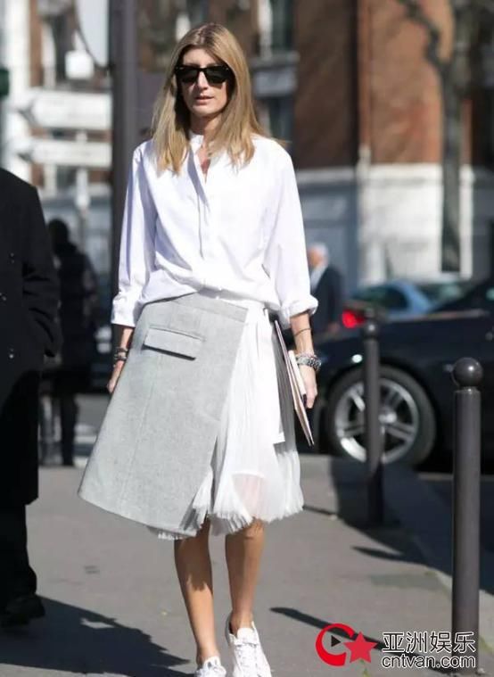 没有一个极光色单品，怎么好意思说自己是It Girl!