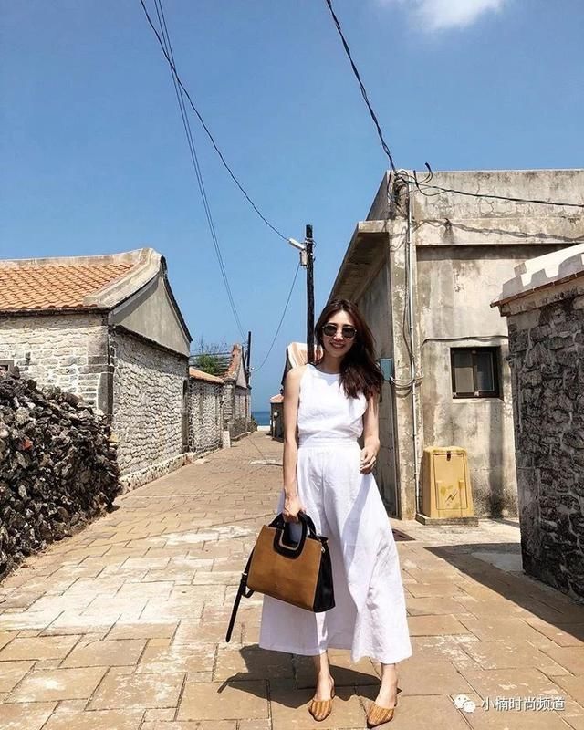 简单穿也能很好看!必学的夏日女生清爽白色系经典风格穿搭