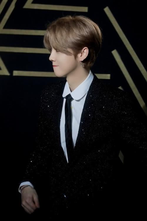 吴亦凡和鹿晗谁地位高