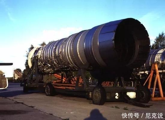 中国引进俄罗斯图-22M3战略轰炸机?不如自己