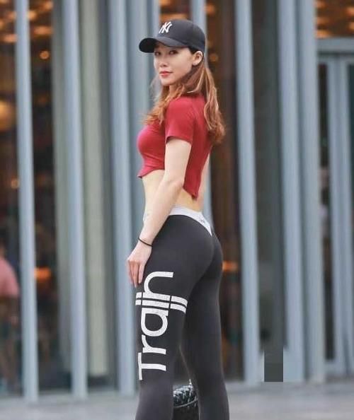  [底裤]打底裤上身非常好看，“凸显”女性优美的身体曲线