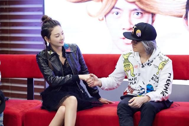 耿直妞炫富却圈粉无数，回应“毯霸”让人无法反驳，真性情招人爱