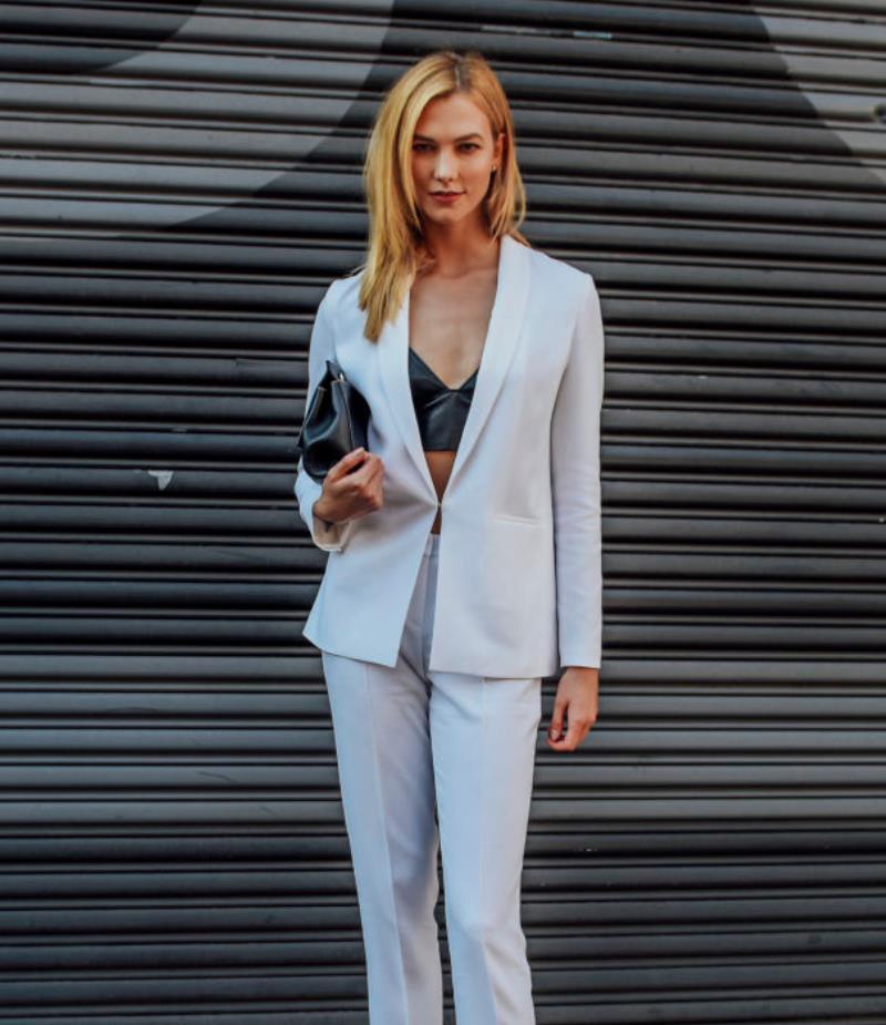 孟美岐亮相时装周,学吴谨言"充大头"却被何穗立秒?