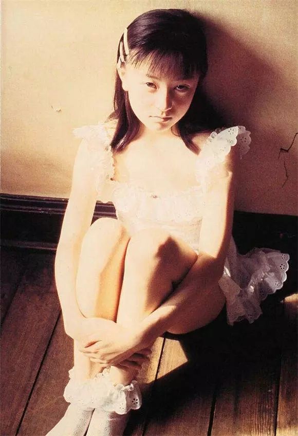 1997年日本女孩罕见老照片:有一现象让人不寒而栗，图5像恐怖片