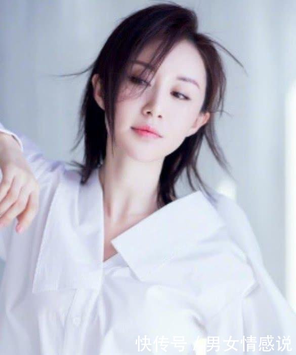 舒畅的袖子太别致，鼓风机藏在袖口里面快能装下一个抱枕了