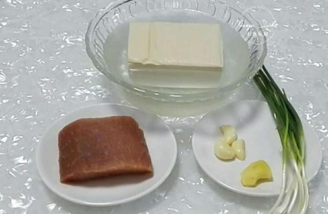  儿子■豆腐和它是绝配，简单蒸一蒸，比红烧肉还香，儿子三天两头点名吃