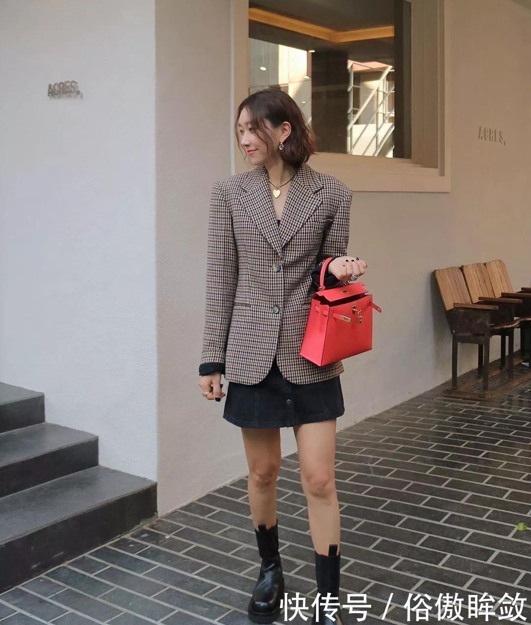  #出门#短西装外套+裙子搭配，出门踏青这样穿，美得路人都侧目