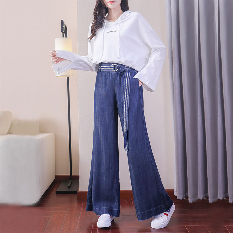 难怪都说大城市美女多，原来她们上街都这种穿法，美得让人心醉