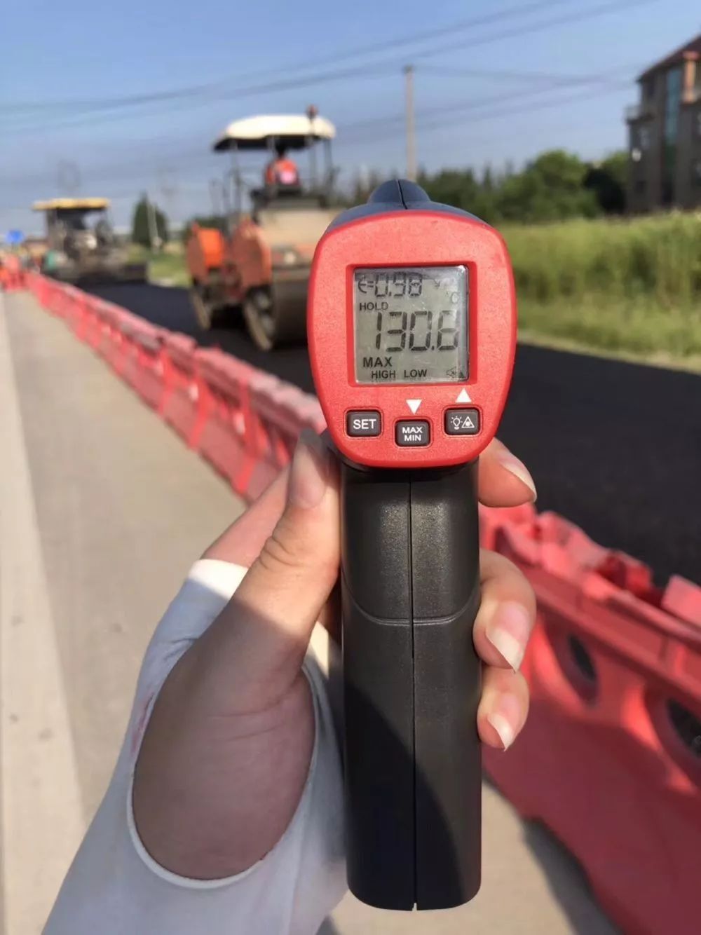 130℃高温下 ，有群嘉善人仍在坚守~