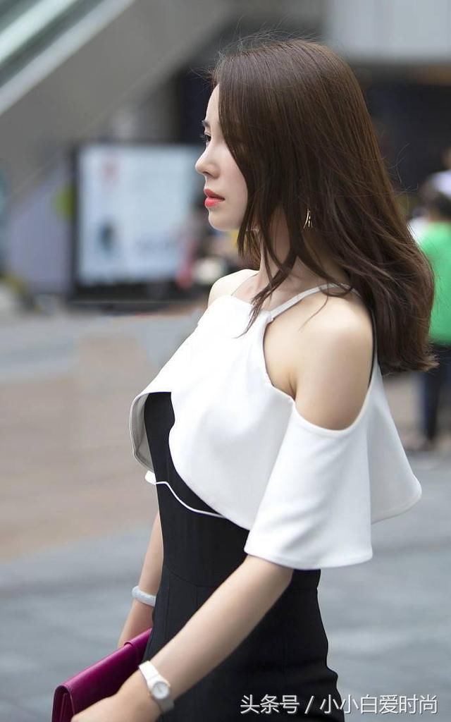 街拍：气质美女上街，强调相反色简约搭配，很有明星的感觉！