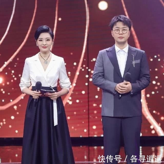 『让整件衣服』周涛气质真心优秀,一袭西装领褶皱裙干练时髦,51的年龄31的状态