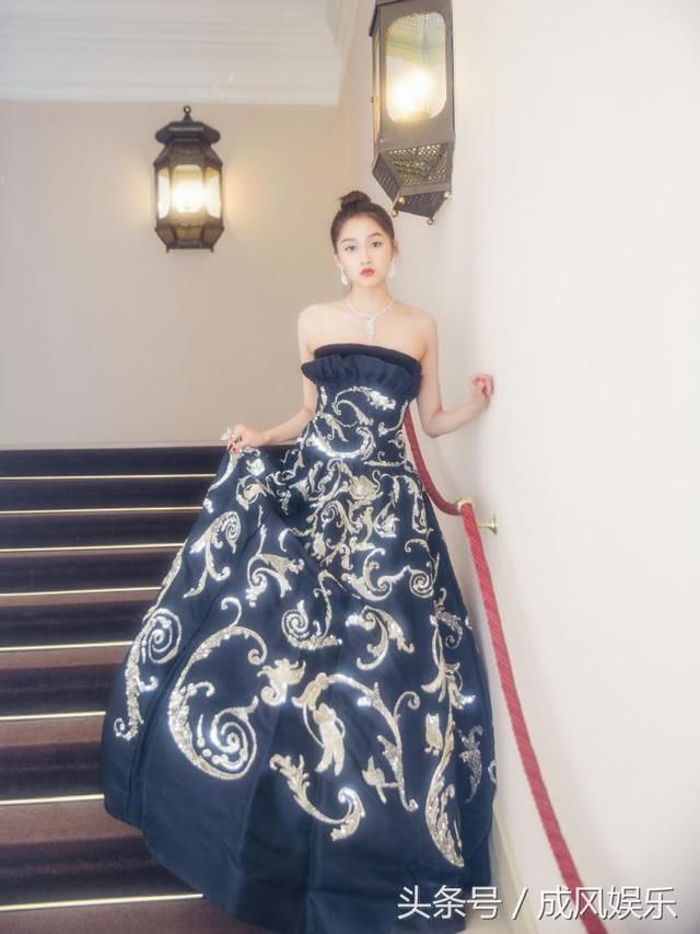 鹿晗发文为关晓彤庆生，不仅秀恩爱，还炫富啊