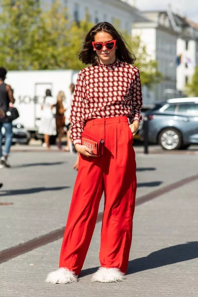 入秋后，阔腿裤的搭配也是时候升级一下了!