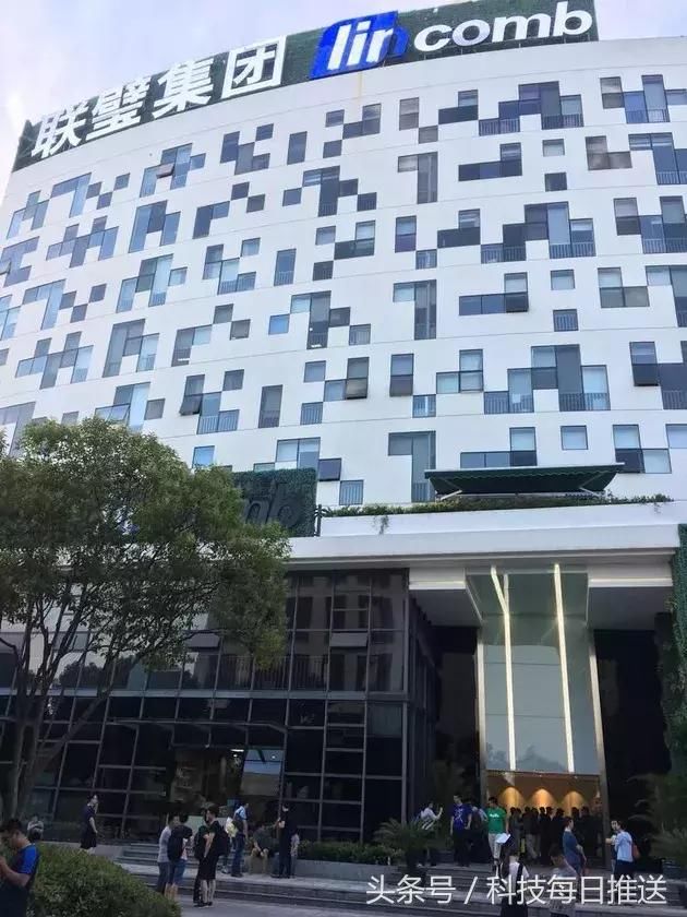 上京东买了个路由器,钱全没了,现在想死的心都