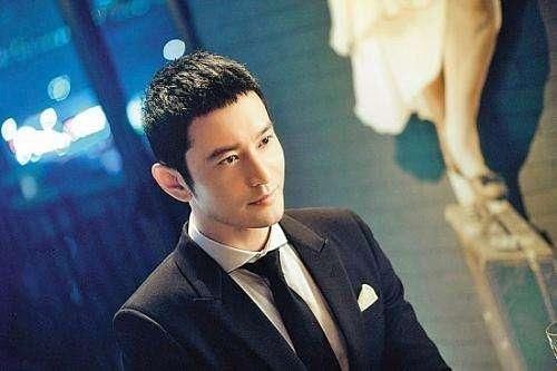 疑似黄晓明一条朋友圈 他身边的明星都捧场 但网友并不“买账”