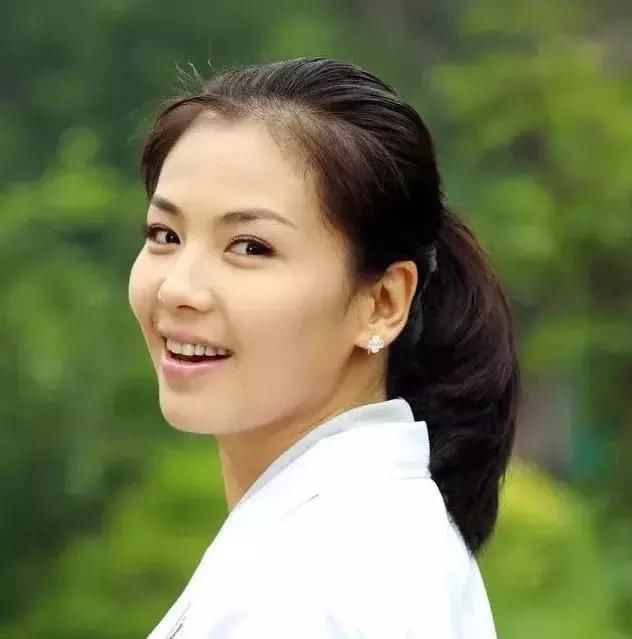 哪有完美的脸型，只是别人会选发型而已