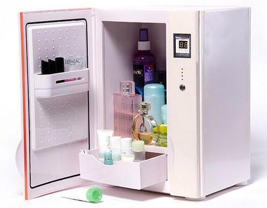 打工女辞职创业，卖美容冰箱，狂赚几百万