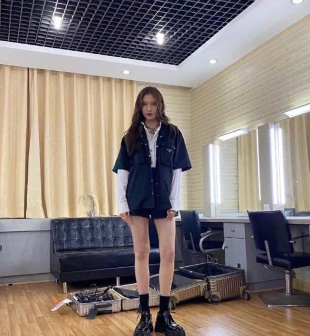  穿准■150小个子女生初夏这样穿准时髦