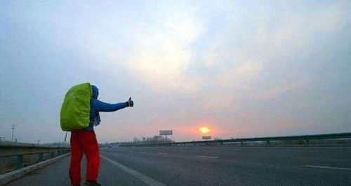 川藏线上的“穷游女”真的毫无底线？各种“暗号”层出不穷！