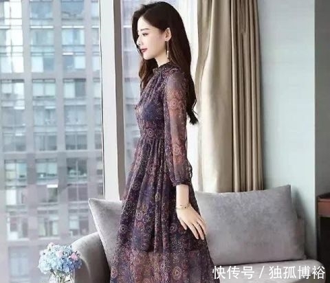  #大方#2020早春流行的“碎花裙”，洋气减龄，大方耐看