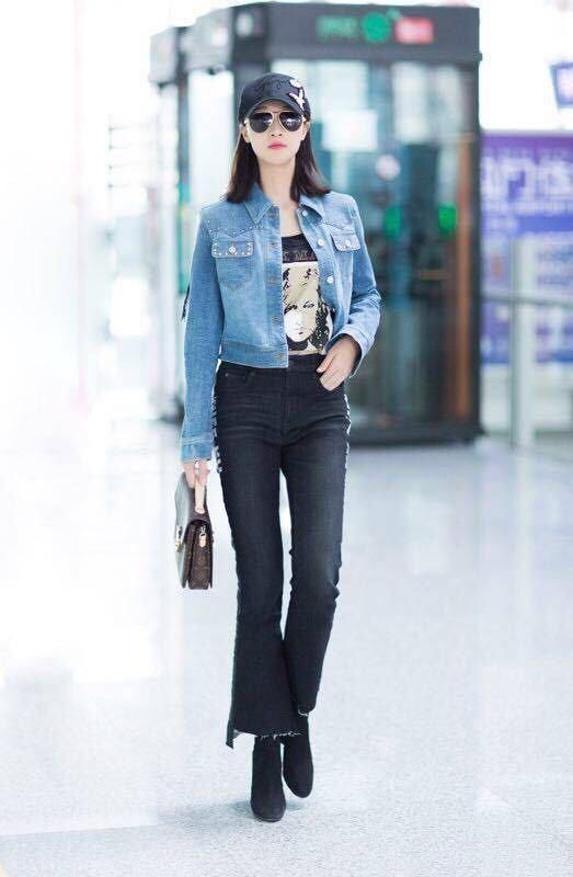 服了蓝盈莹,169的身高还要增高到179,全靠身上这条高腰喇叭裤