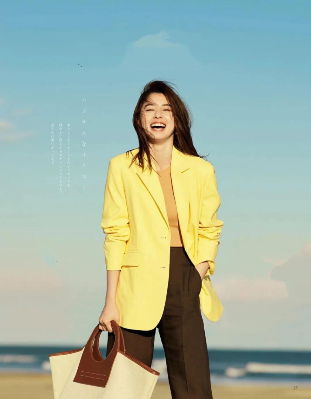  『戴眼镜』买夏装前，先看看这篇找找灵感