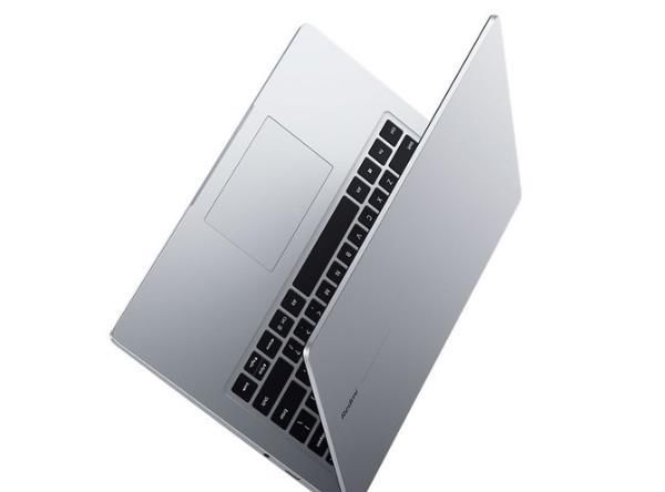  [搭载]搭载AMD锐龙7 3700U，小米推出新RedmiBook 14笔记本