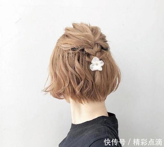 『时髦』今冬流行“逆龄”款发型,越剪越显小,时髦卷发造型更百搭