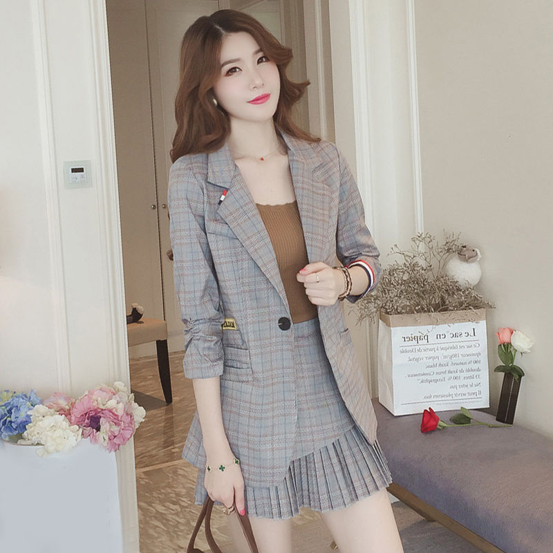 换季穿搭，这样穿显高显瘦，简直太厉害了，跟小姐妹一起买