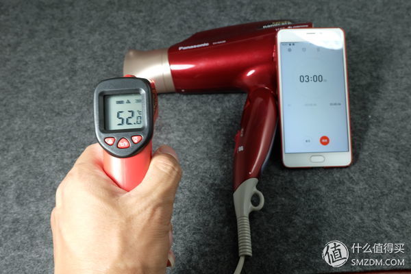不只有颜值，还很有实力，但仍需改进:直白 HL3 便携负离子吹风机
