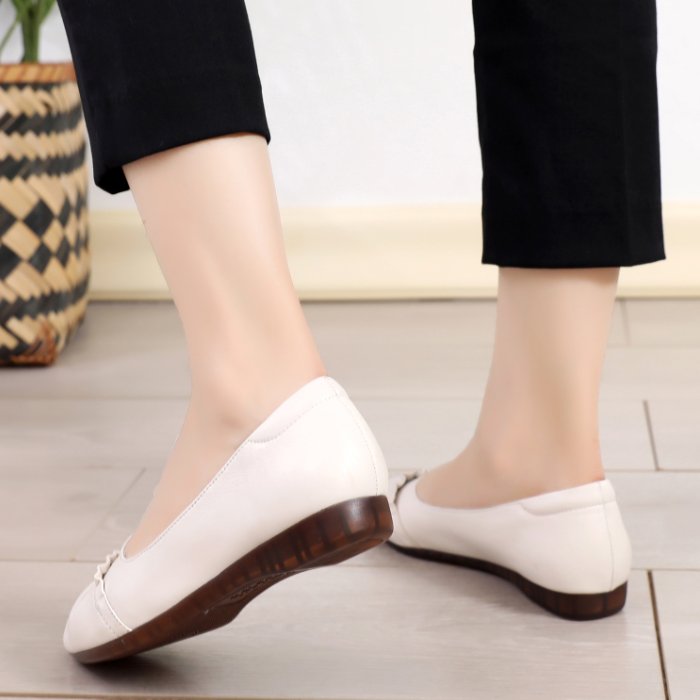 女人再穷也要有一双时尚女鞋，里面大有讲究，真是帅惨了