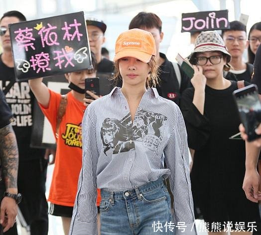 蔡依林与刘雯杠上了，三次撞衫都没输，这回却毁在一条牛仔裤上？