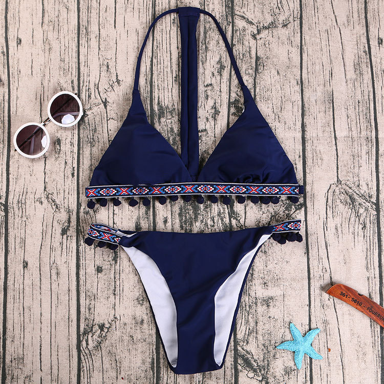 度假海边游,怎么能少的了比基尼