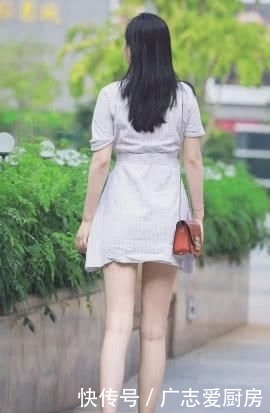  『清爽』白色细条纹连衣裙，素雅清爽，尽显气质女神的自信与温柔