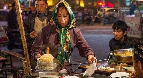 外国人惊讶的中国凌晨3点，这场景太震撼，只有中国有！